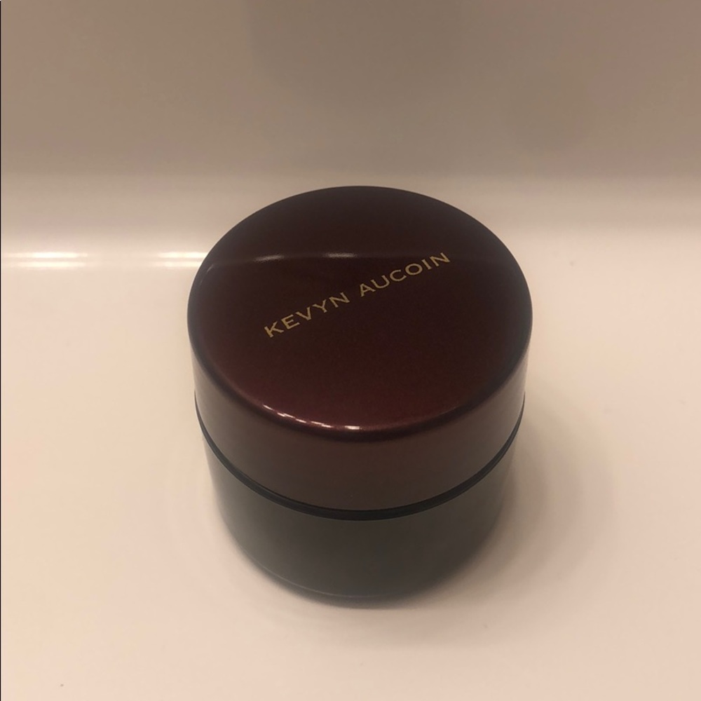 Kevyn Aucoin concealer SX05